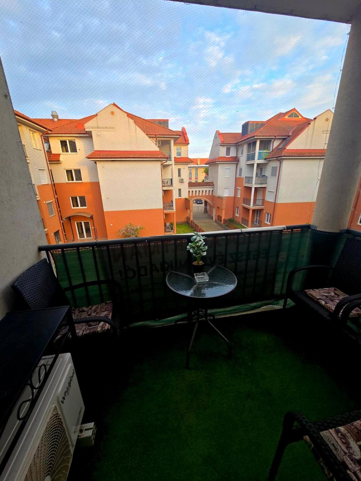 TILLA Stúdió Apartman Hajdúszoboszló Exterior foto